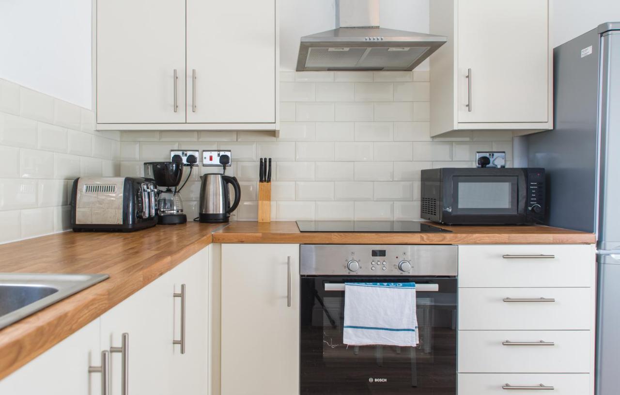 Mycityhaven - 3 Bedroom Shirehampton Flat Near Avonmouth & M4 Bristol Bagian luar foto