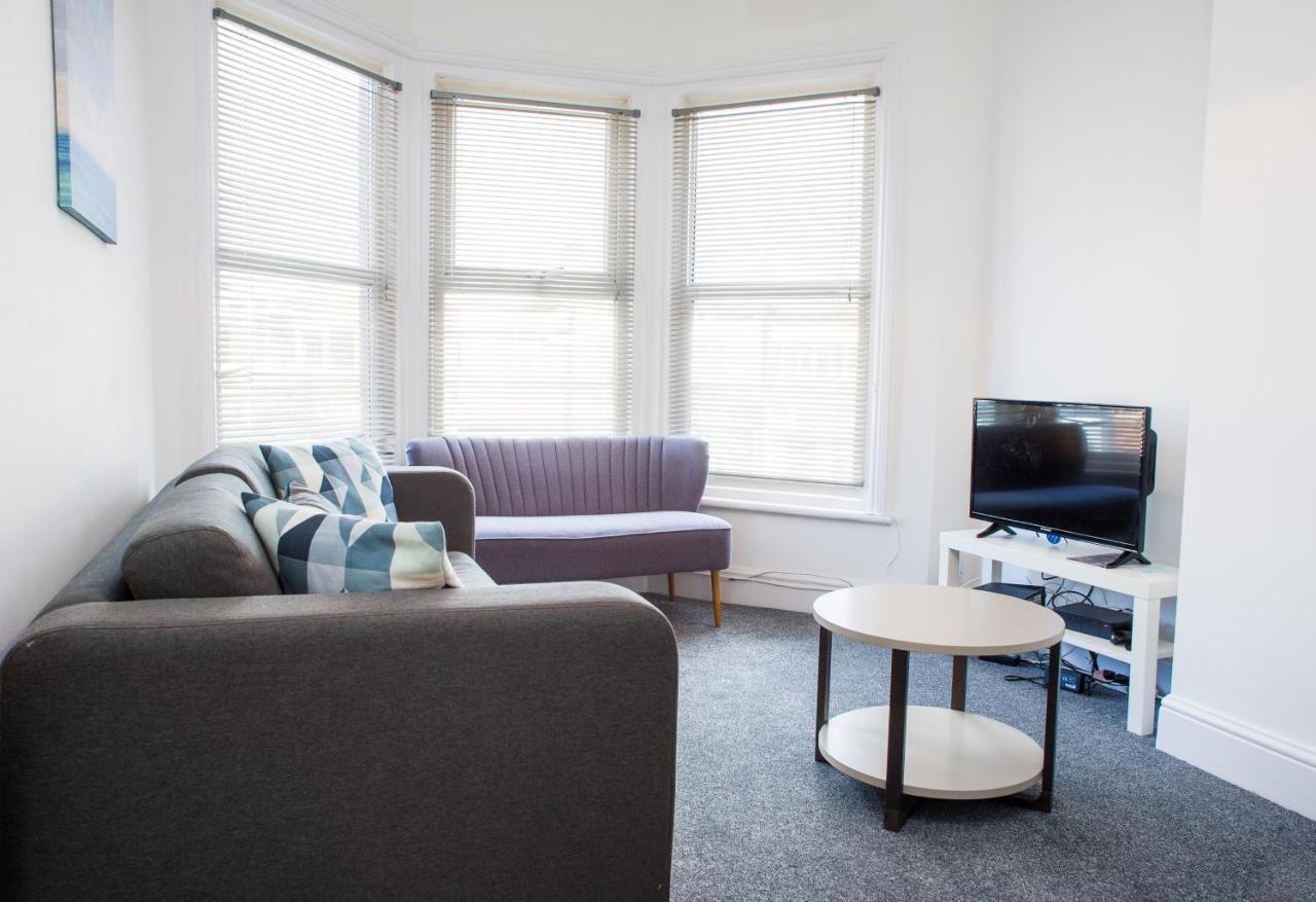 Mycityhaven - 3 Bedroom Shirehampton Flat Near Avonmouth & M4 Bristol Bagian luar foto