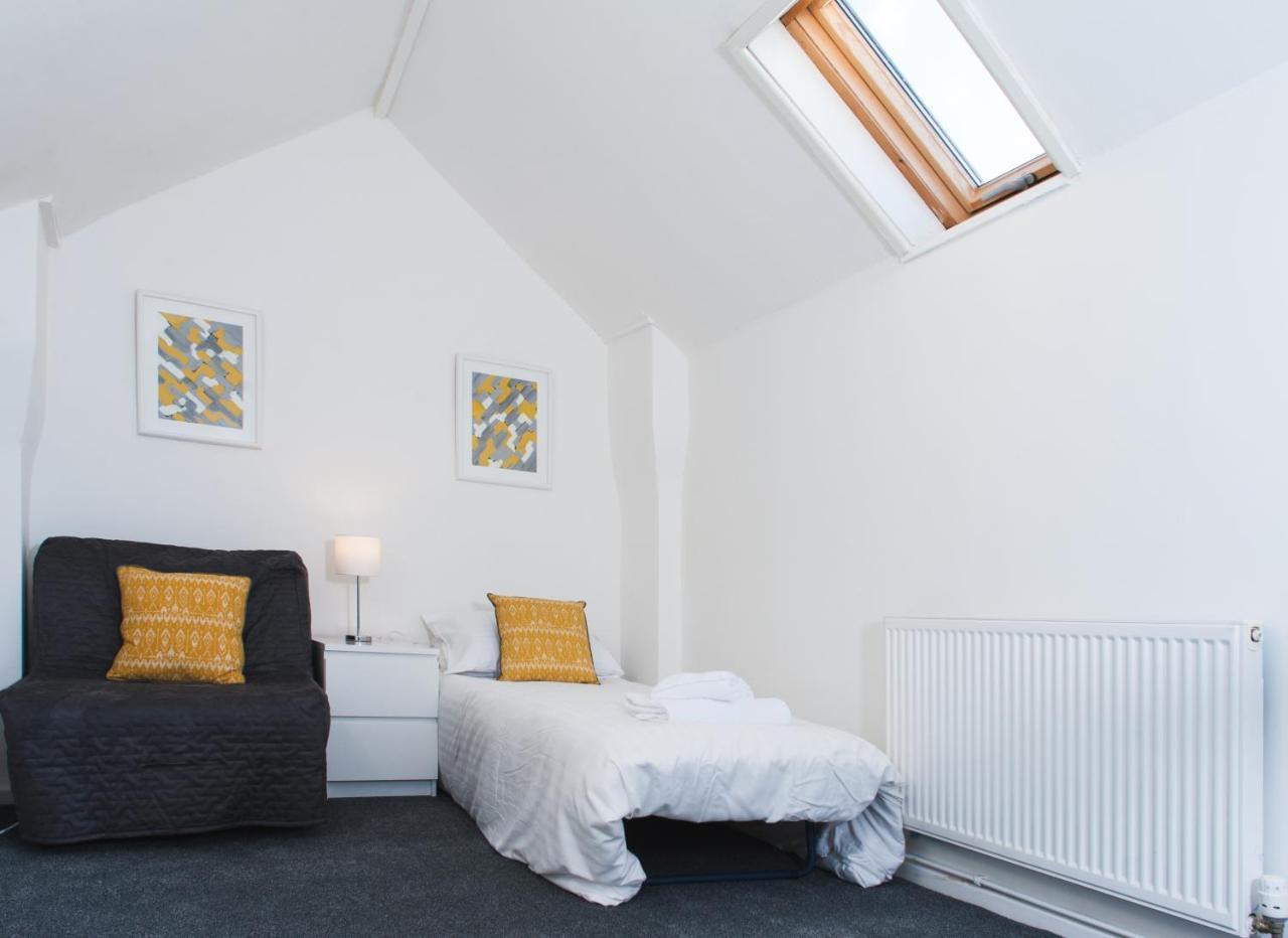 Mycityhaven - 3 Bedroom Shirehampton Flat Near Avonmouth & M4 Bristol Bagian luar foto